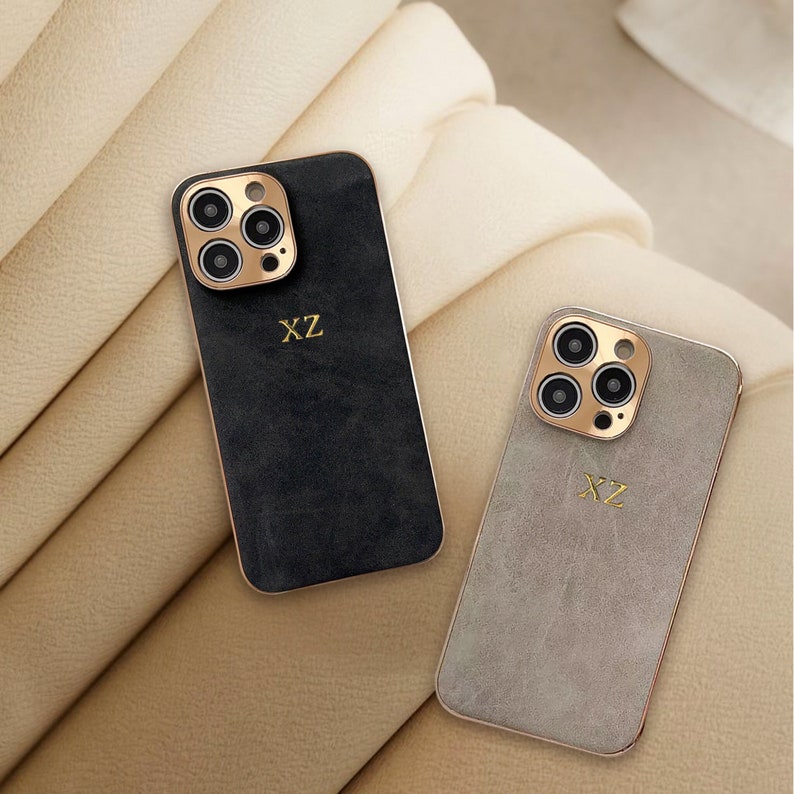 Personalisierte Wildleder iPhone Hülle für iPhone 15 14 13 Pro max Initialen Gravur Monogramm PU Leder Handyhülle Geschenkidee für ihre benutzerdefinierte Hülle Bild 10