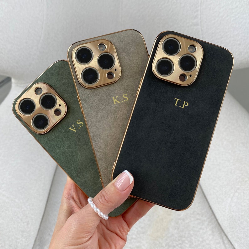 Personalisierte Wildleder iPhone Hülle für iPhone 15 14 13 Pro max Initialen Gravur Monogramm PU Leder Handyhülle Geschenkidee für ihre benutzerdefinierte Hülle Bild 7