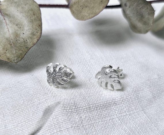 Monstera Blatt Ohrringe, gebrstete Silber Ohrstecker, 925er Silber, Monstera  Schmuck, Geschenk, Blumen, Blatt Schmuck, Boho, minimalistisch - Etsy.de