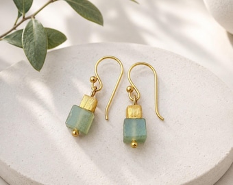 Boucles d'oreilles en argent plaqué or et aventurine, argent sterling 925, pierre aux vertus apaisantes, boucles d'oreilles minimalistes vertes, bijoux en pierre, cadeau, boucles d'oreilles cube