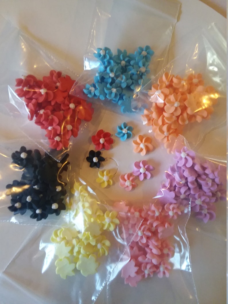 100 Royal Icing Drop Flowers 5/8 25 per Pack Etsy