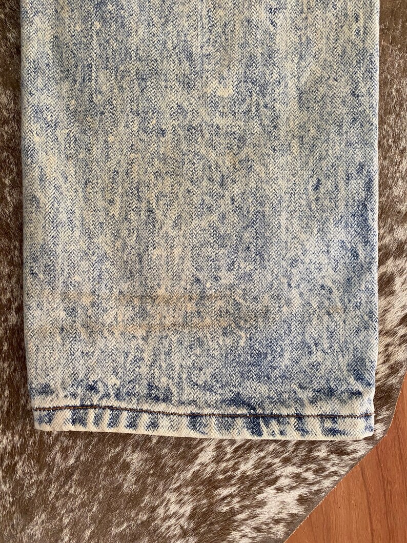 29\u201d Vintage Acid wash Wranglers