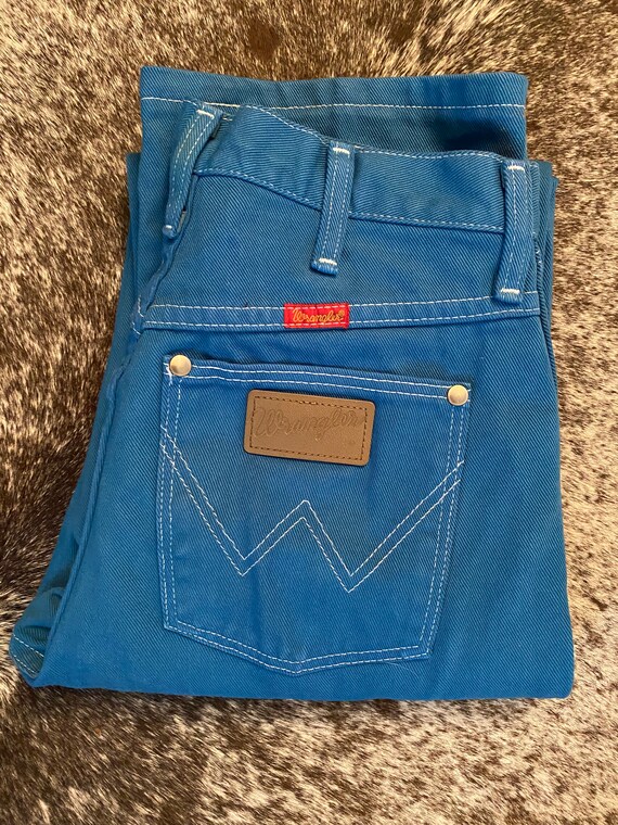 28” blue wrangler jeans