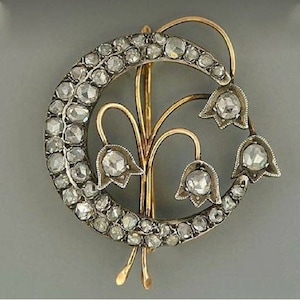 Broche de diamantes de talla rosa de media luna floral victoriana/broche de media luna de plata floral