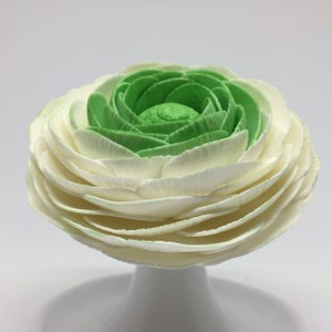 Gumpaste Ranunculus