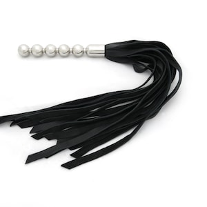 Buffalo Leather Flogger: Stainless Steel Handle, Ribbed Design