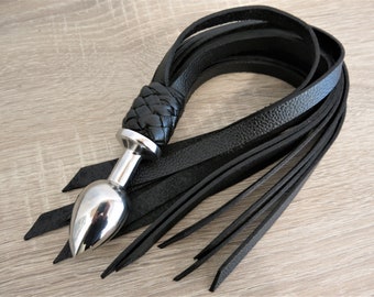 Butt Plug Flogger with Buffalo Leather Tails and Solid Stainless Steel Plug - Daddy Dom, Gay Fetish, Impact Play, Pet Play - 30cm Long Tails