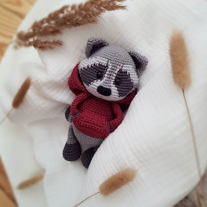 Crochet Pattern Amigurumi Raccoon Mo (German, English) Crochet Pattern Raccoon Mo