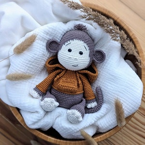 Crochet Pattern Amigurumi Monkey Joe (German, English) Crochet Pattern Monkey Joe