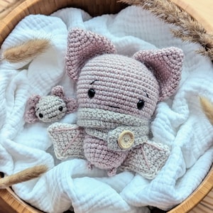 Crochet Pattern Amigurumi Bat Batsy and Little Boo (German, English) Crochet Pattern Bat Batsy and Little Boo