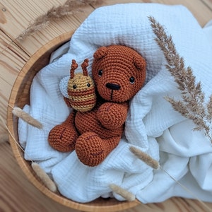 Häkelanleitung Amigurumi Bär und Biene (Deutsch, English) Crochet Pattern Bear and Bee, NO SEWING