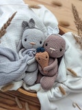 H\u00e4kelanleitung Amigurumi H\u00e4schen Lotta und M\u00f6hre (Deutsch, English) Crochet Pattern Bunny Lotta and Baby Carrot, NO SEWING