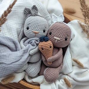 Crochet Pattern Amigurumi Bunny Lotta and Baby Carrot (Deutsch, English) Crochet Pattern Bunny Lotta and Baby Carrot