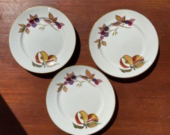 Royal Worcester Evesham Gold Rim. 17.5cm Side Dessert Bread Salad Plates Oven to Table