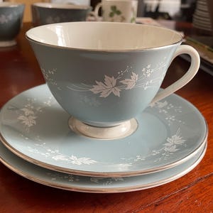 Vintage Royal Doulton Reflections Tea Set: 2 Cups, Saucers & Plates