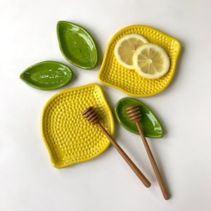 Lemon Set of Small Plate & Leaf Spoon Rest, Handmade Ceramic Kitchen Spoon Holder, Yellow Decor for Kitchen Table, Cute Housewarming Gift