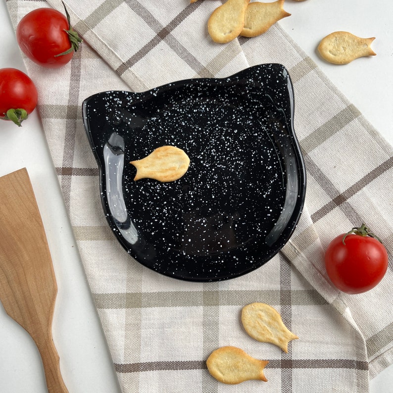 Black Cat Plate, Handmade Ceramic Kitchenware, Minimalist Dish, Kitchen Everyday Gift for Cat Lover, Christmas Gift for Cat Owner image 4