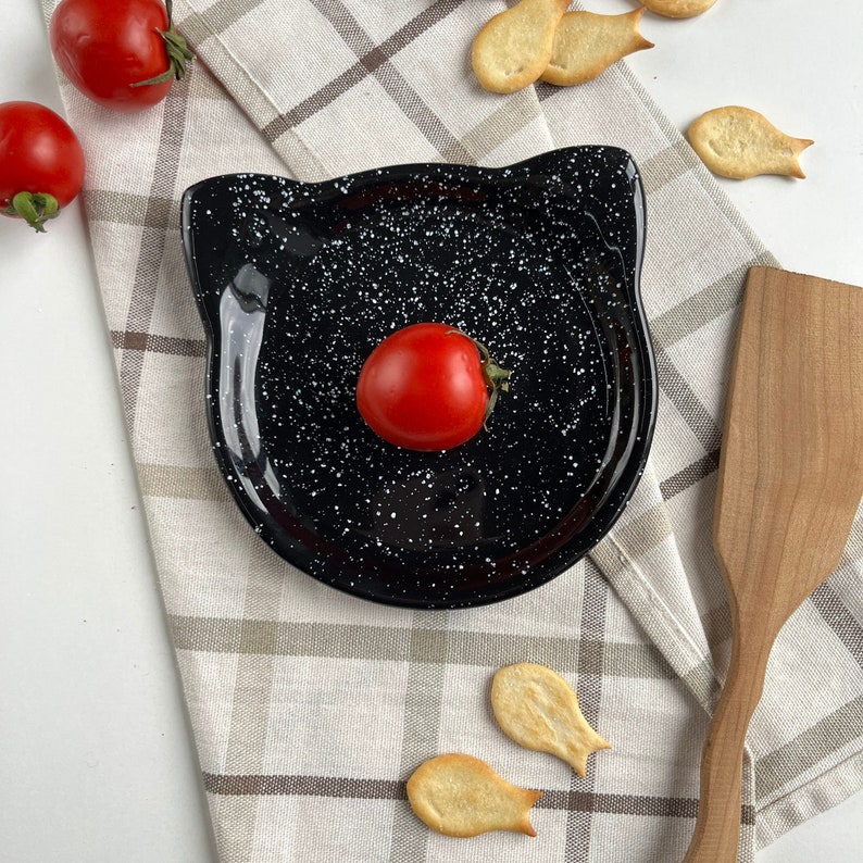 Face black cat plate minimalist kitchenware handmade ceramic tableware