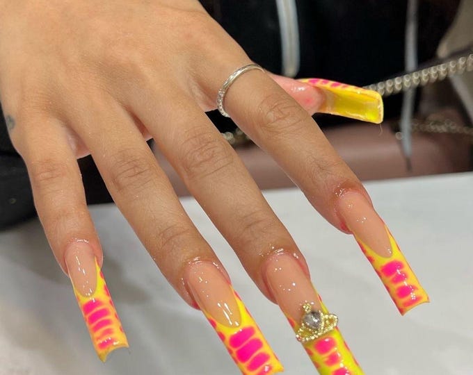 Tie-dye press on nails