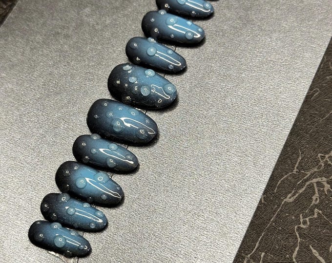 Airbrush Raindrop Press On Nails - Round