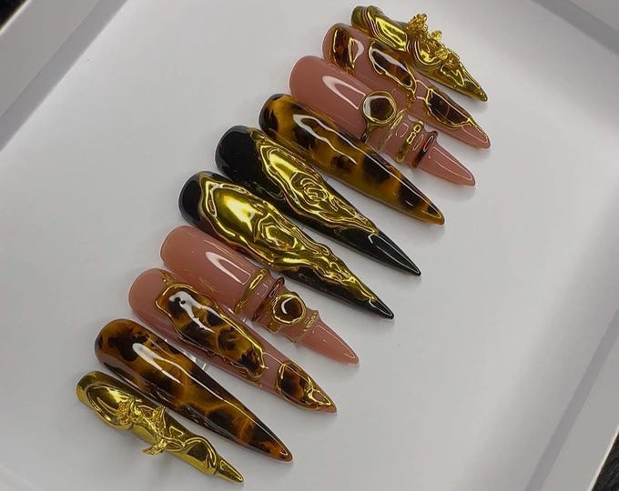 Bangle, Tortoise shell and gold chrome press on nails