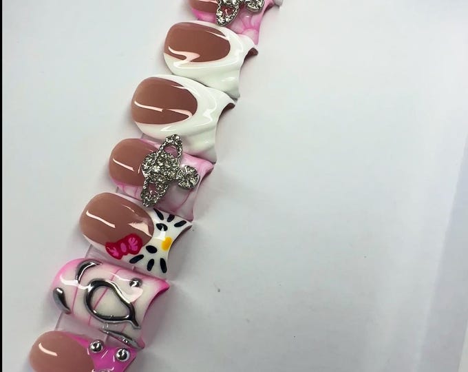 Hello Kitty Press On Nails