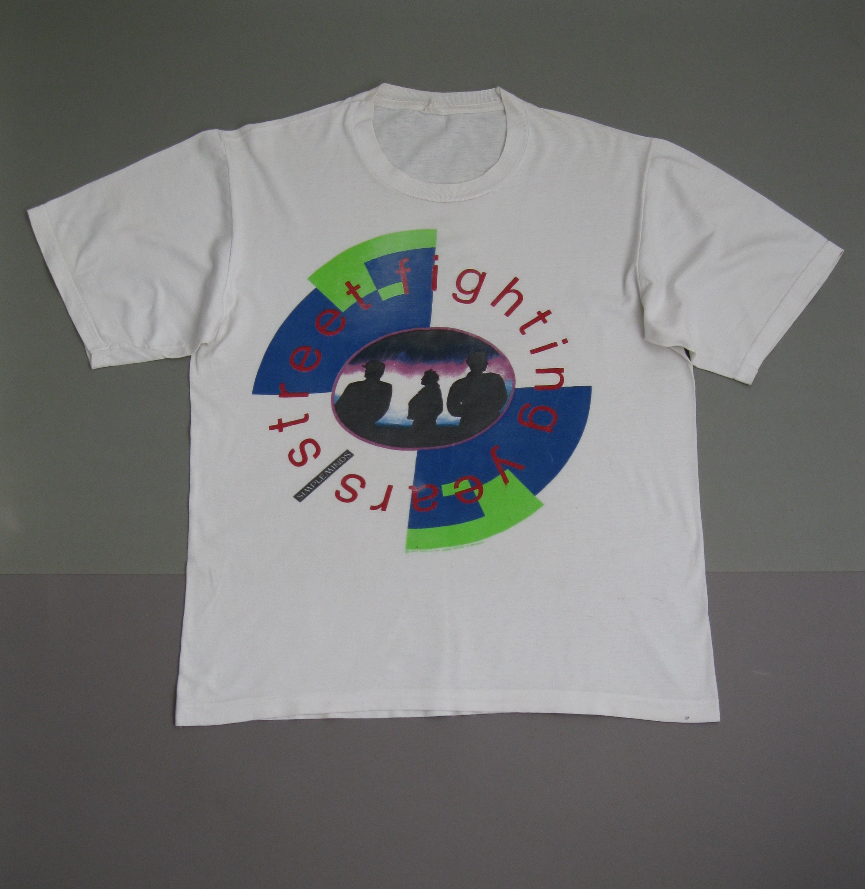 klint ecstasy Antagelser, antagelser. Gætte Vintage 80s Simple Minds Street Fighting Years Tour T-shirt - Etsy