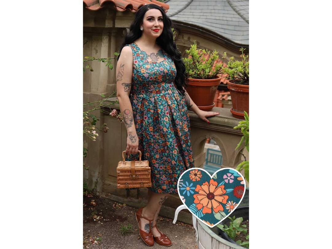 Amanda 70s Floral Swing Dress in Peacock Blue - Etsy