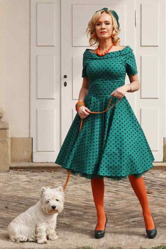 green emerald velvet dress Find Your Joy Green Polka Dot Midi Dress – Shop the Mint main image 1