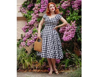 off shoulder gingham dress Off-the-shoulder gingham cotton-seersucker midi dress - red