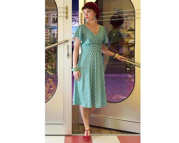 green emerald velvet dress Sage Green Spot Print Full Sleeve Midi Dress – Signagefashion main image 1