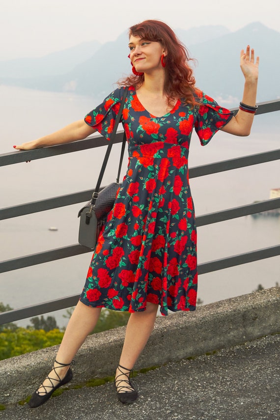 Janice Sleeved Tea Dress in Navy Blue/red Rose Print - Etsy Janice Sleeved Tea Dress in Navy Blue/red Rose Print - Etsy