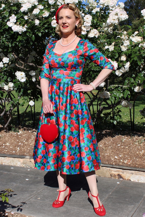 blue dress with red roses Scarlette & Rose Romini Dress in Midnight Perfect for Mexican festivities Color:Custom Color(Leave the color number in the note box) sizechart-sleeveless-midi-bust