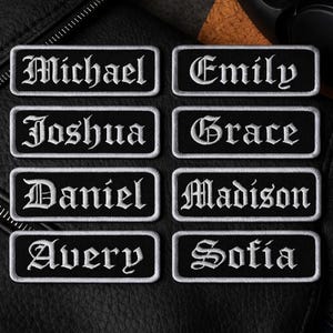 Individuell gestickter Namensaufnäher - Personalisierte Textpatches | Bunter Name Patch Bügelbild oder Aufnäher | Für Kleidung, Uniformen, Taschen, Gothic