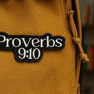 Sprüche 9:10 Patch / Bibel-Vers / Bügelbild / Glauben Aufnäher / Religiöser Patch / Gestickte Aufnäher für Kleidung, Rucksack, christliche Biker