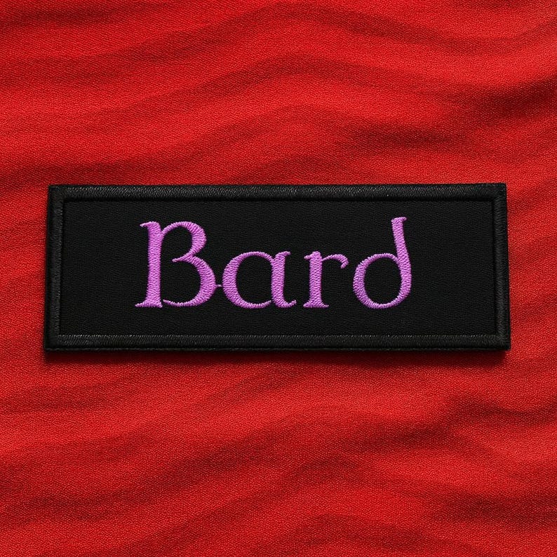 Patch de Bardo/Patch de Aplicação de Termocolante/Patch de Classe de Personagem/Jogos de Mesa D&D/Aplique Bordado para Costurar/Mestre dos Calabouços/Dados de Mestre/Presente de Dragões e Fantasia Purple Text