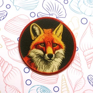Red Fox Patch Iron-on/Sew-on Applique for Vest Jacket Clothing, Wild Animal Badge, National Parks, Nature Mountain Souvenir, Hiking, Camping
