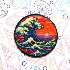Retro Ocean Waves Patch – Iron-On Badge for Backpacks, Jackets & Summer Gear, Surf Patch, 70s Style Waves, Beach Vibes Patch, Throwback
