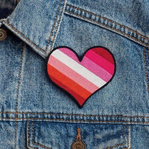 Écusson coeur fierté lesbienne, écusson brodé thermocollant, écusson Love is love, écusson droits des homosexuels, écusson égalité des droits, écusson LGBTQ, appliqué