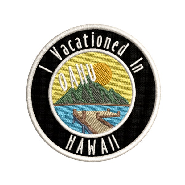 Mountain Dock Scene - I Vacationed In Hawaii - Oahu - 3.5" Iron/Sew-On Brodé / Patchs Souvenirs pour Vestes Sacs DIY