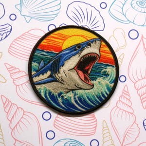 Megalodon Shark Patch – Ocean Giant, Giant Prehistoric Predator, Iron-On for Backpack & Jacket, Ocean Monster Badge for Surf and Travel Gear