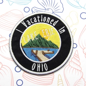 Mountain Lake Dock Scene Patch - I Urlaub in Ohio Patch - Aufbügeln / Aufnähen Gestickte Applikation für Jacken, Taschen, Rucksäcke, Outdoor Ausrüstung