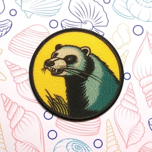 Honey Badger Patch Iron-on/Sew-on Applique for Jacket Vest, Clothing, Backpack, Wild Animal Badge, Nature & Outdoor, Wildlife, Parks, Forest