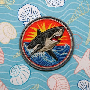 Patch grote witte haai opstrijk-/naaiwerk appliqué voor jas vest rugzakkleding, haaienbadge, oceaandierpatch, Carcharodon Carcharias