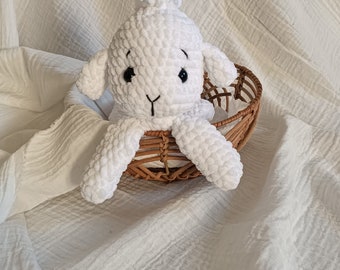 Doudou Semi Plat Mouton en Laine Douce / Crochet / Amigurumi