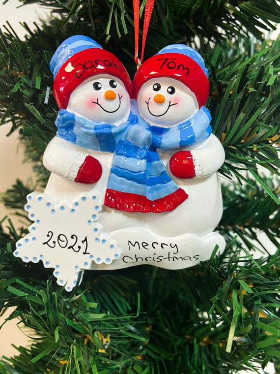 Décorations De Noël Personnalisables En Forme De Bonhomme De Neige - Avec Les Noms De La Famille - En Résine (taille 10x7,6 Cm Ou 11,4x11,4 Cm)