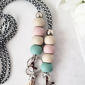 Lehrer Schlüsselband, Neutral Lanyard, Schlüsselband aus Tonperlen, rosa, meergrün, beige, LulaLina Design, Schlüsselbänder