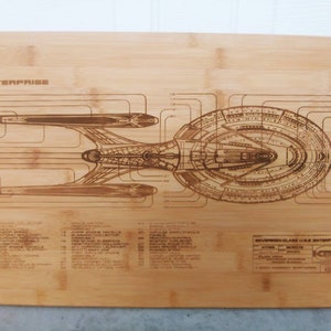 Tabla de cortar con planos inspirados en Star Trek Enterprise. ¡Imprescindible para los fans de Star Trek! Trekkie, regalo de boda, regalo de cumpleaños, decoración de Star Trek.