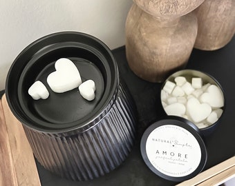 Scented Wax Melts Heart Shape, Decorative Ceramic Wax Warmer, Set of Electric Modern Warmer with Aromatherapy Wax Melts.