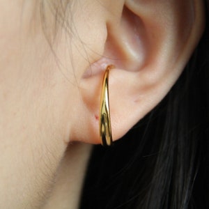 Chunky Bold Large Gold Ear Cuff Earrings • No Piercing Fake Piercing Earrings • Unique Ear Cuff • Dainty Minimalist Sterling Silver Ear Cuff